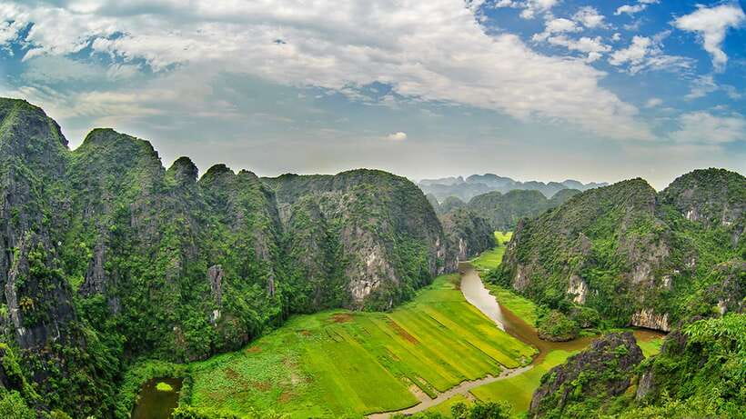 From Hanoi: Hoa Lu/Bai Dinh-Tam Coc/Trang An-Mua Cave Tours - What the $22 price really covers