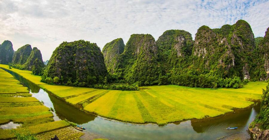 From Hanoi: Hoa Lu, Mua Cave and Tam Coc Full-Day Trip - Hoa Lu and Vietnam’s former capital