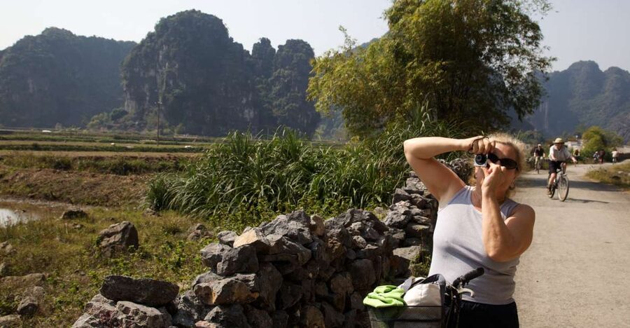 From Hanoi: Hoa Lu & Tam Coc with Buffet lunch & Cycling - Lunch at Tam Coc