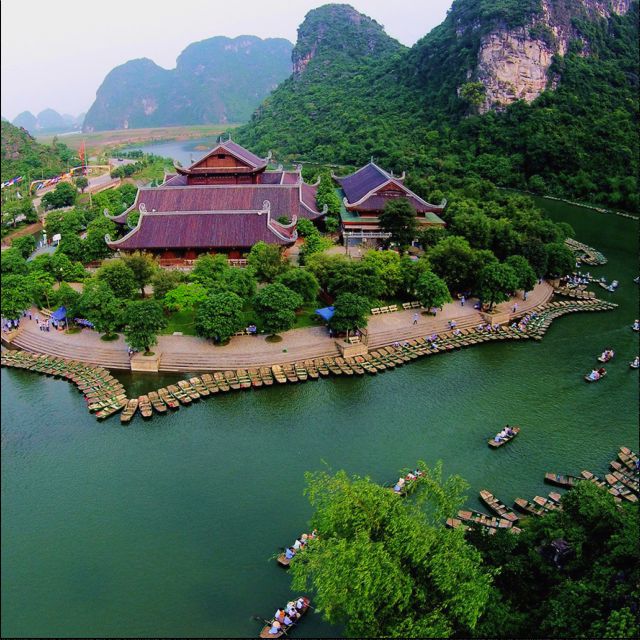 From Hanoi: Hoa Lu-Trang An-Mua Cave Luxury Trip w/Limousine - The morning ride from Hanoi Old Quarter