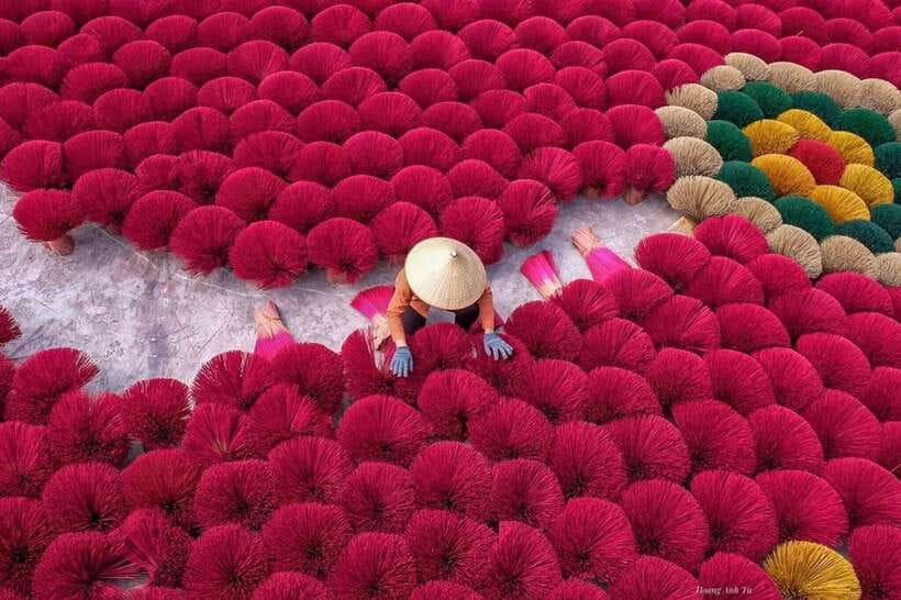 From Hanoi: Incense Village & Train Street Small Group Tour - Photographing the red incense bundles