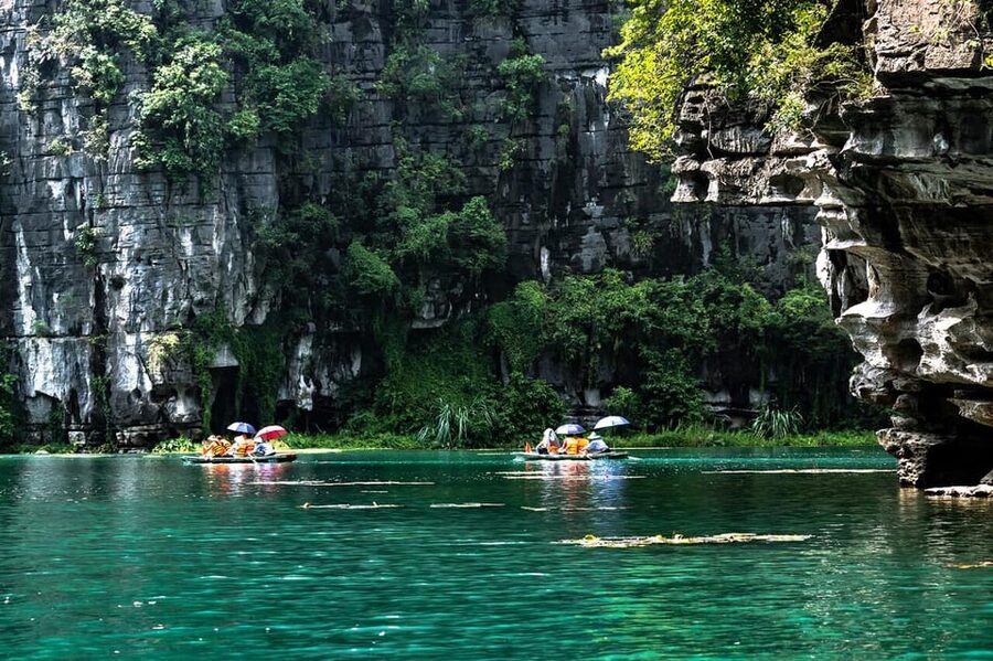 From Hanoi: Ninh Binh Bai Dinh or Hoa Lu, Trang An, Mua Cave - Trang An’s caves, temples, and green water