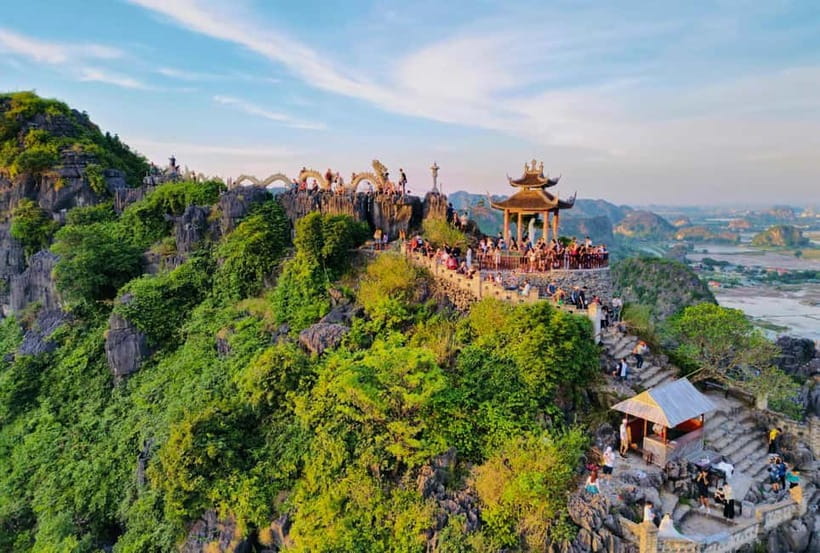 From Hanoi: Ninh Binh Boat Ride, Mua Cave Hike, Temple Visit - Trang An or Tam Coc by traditional sampan