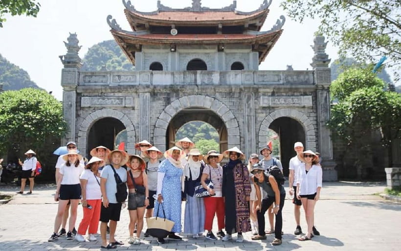 From Hanoi: Ninh Binh Boat Ride, Mua Cave Hike, Temple Visit - Buffet lunch in the middle of a busy day