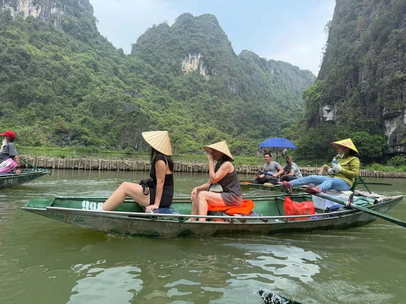 From Hanoi: Ninh Binh, Hoa Lu, Tam Coc, & Mua Cave Day-Trip - A generous Vietnamese buffet in Ninh Binh