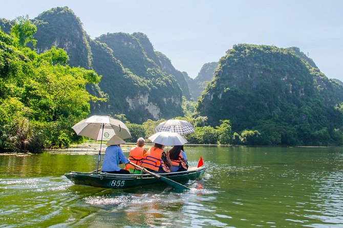 From Hanoi: Ninh Binh Tour Highlights - Transfer & Buffet Lunch - Why Ninh Binh works as a day trip from Hanoi