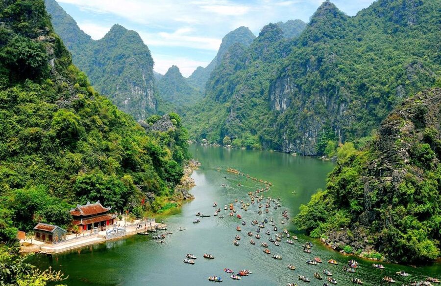 From Hanoi: Trang An & Bai Dinh Pagoda Full-Day Private Tour - Why this Ninh Binh day trip works