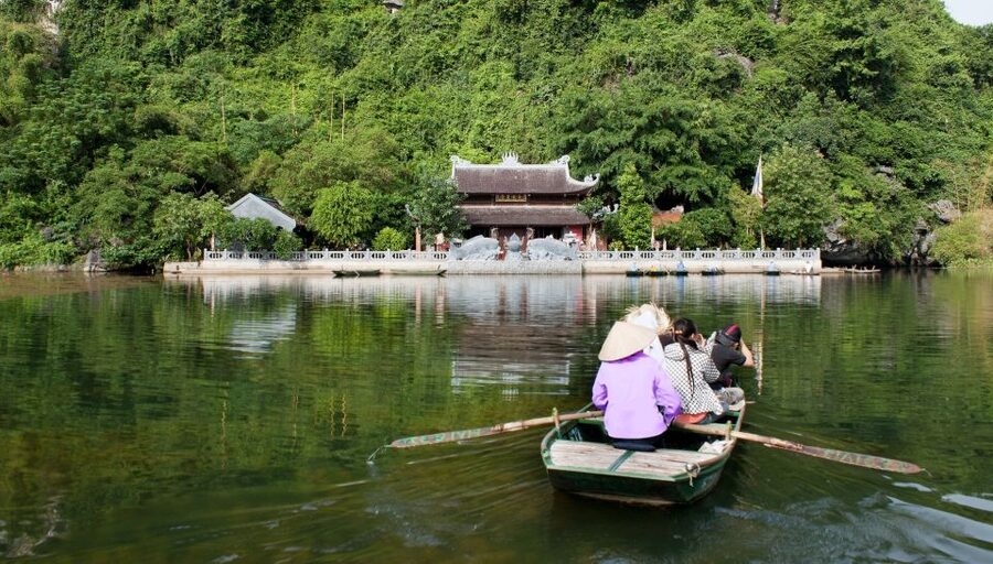 From Hanoi: Trang An & Bai Dinh Pagoda Full-Day Private Tour - What the guides add to the day