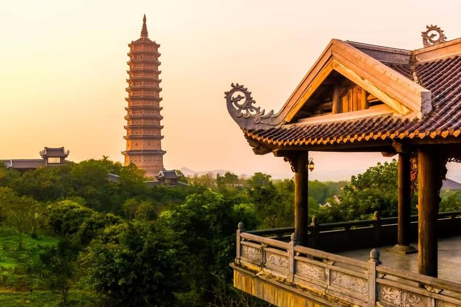 From Hanoi: Trang An Eco-tourism -Bai Dinh pagoda & Mua Cave - Key points to know before booking