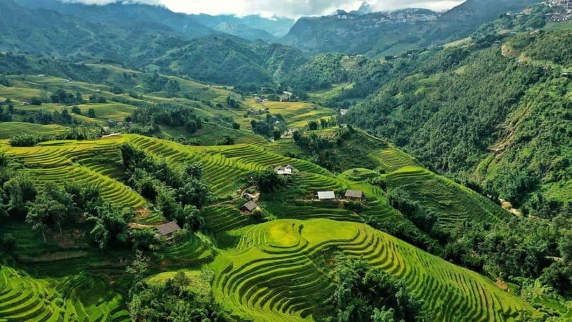 From Hanoi: Trek and Stay: 3-Day Sapa Highlands Adventure - The long road from Hanoi to Sapa