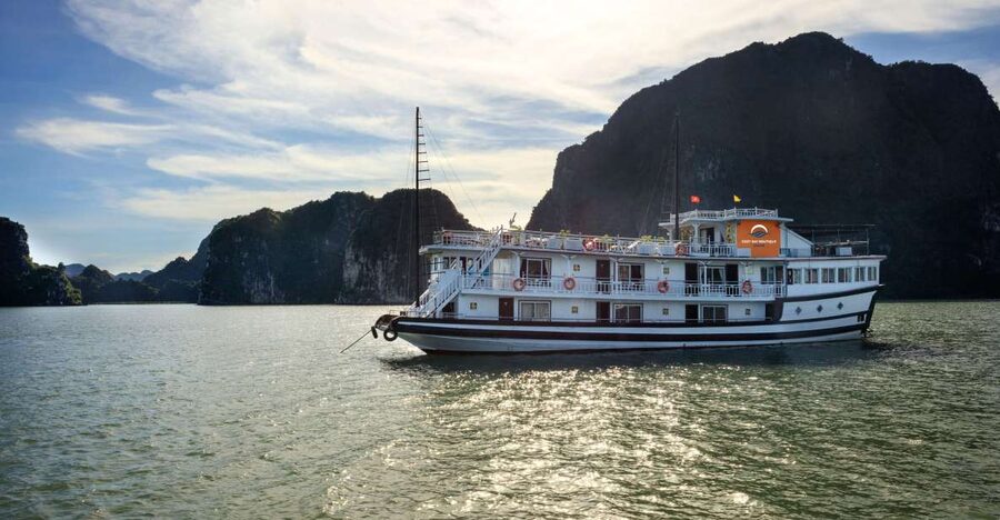 From Ninh Binh: Ha Long Bay 2 days 1 night on 3-star Cruise - Key points to know before booking