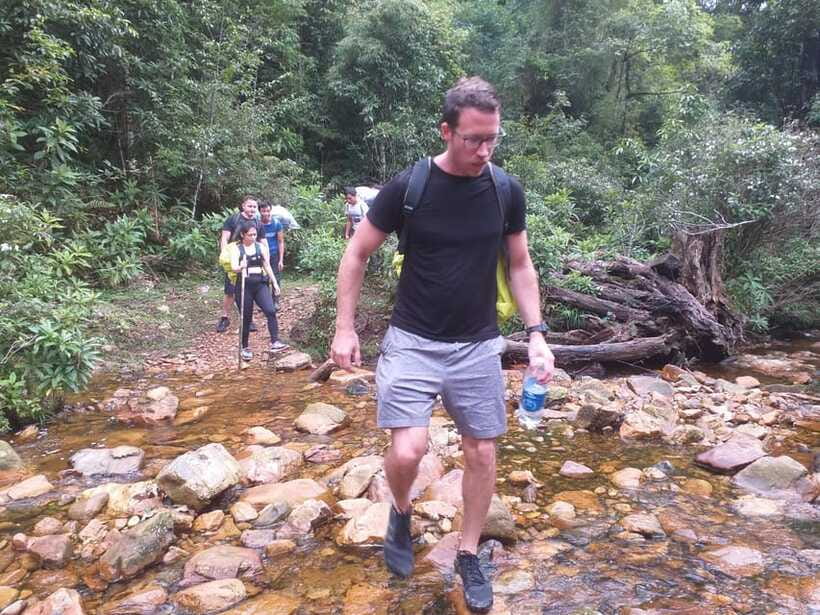 From Sa Pa: One Day Fansipan Mountain Trek - Walking down or taking the cable car