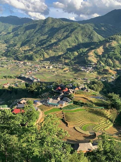 From Sapa : 1 Day Amazing Sapa Trek To Terrace rice field - Local lunch after the walk