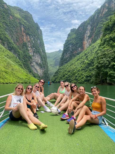 From SaPa: 4 Day Ha Giang Loop Motorbike Tour With Rider - The overnight bus from Sapa to Ha Giang