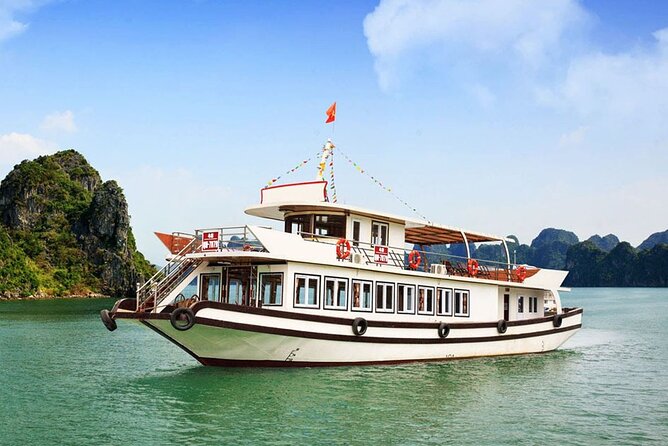 From your cruise port to Hanoi 1 day with our driver - Two hours on the road to Hanoi