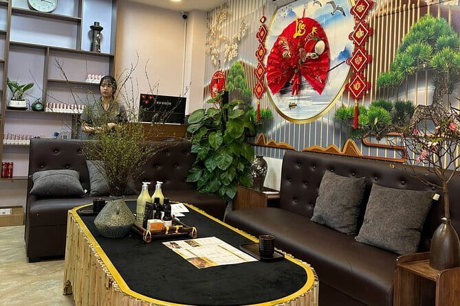 Full Body Combo with Aromatherapy or Deep Tissue treatment - How the $20 price measures up