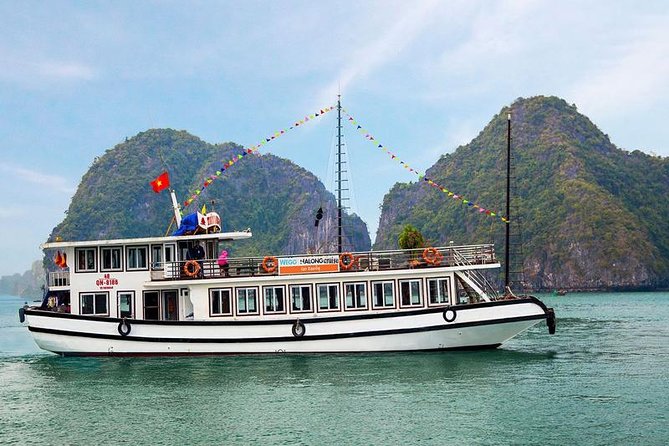 Full Day-All Inclusive: Halong Bay-Lan Ha Bay-Bai Tu Long Bay - Ti Top Island and the view from above