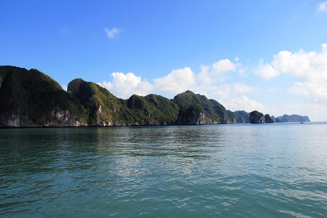 Full day boat trip with Cat Ba Captain Jack to Lan Ha Bay and Ha Long Bay - Morning pickup and the first cruise through Cai Beo