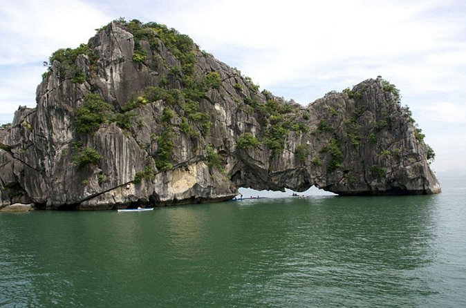 Full-Day Halong Bay Tour Including Kayaking from Hanoi - Entering Heavenly Palace Cave