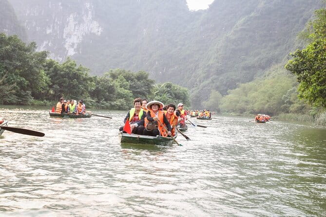 Full Day Ninh Binh to Hoa Lu Tam Coc with Cycling - Local food at midday