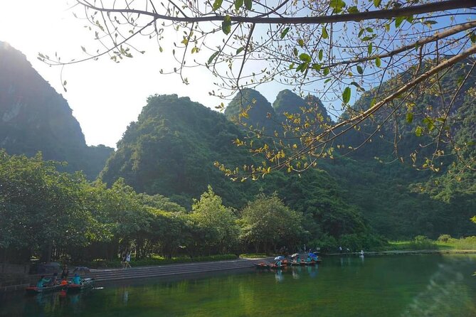 Full-Day Ninh Binh Tour from HaNoi with transfer - What the guide and group size mean