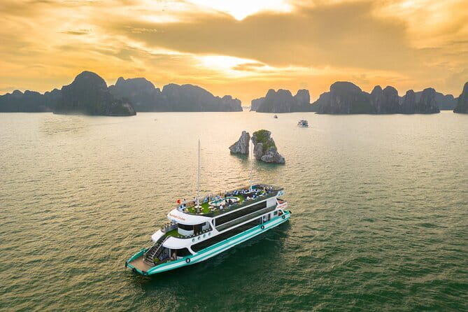 Full Day Private Tour in Halong with Lunch - What the private format is worth at $220