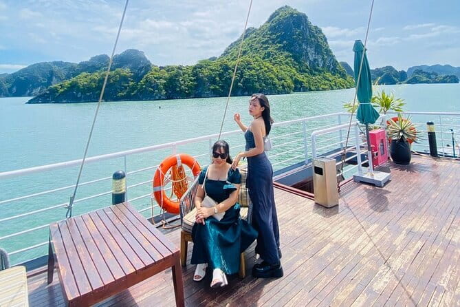 Full Day Private Tour in Halong with Lunch - The guide and service make a real difference