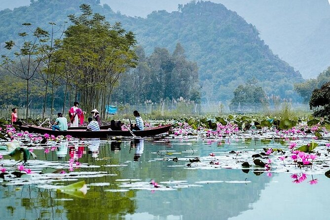 Full Day Tour to Perfume Pagoda with Traditional Boat Ride - Lunch before the climb to Huong Tich Cave