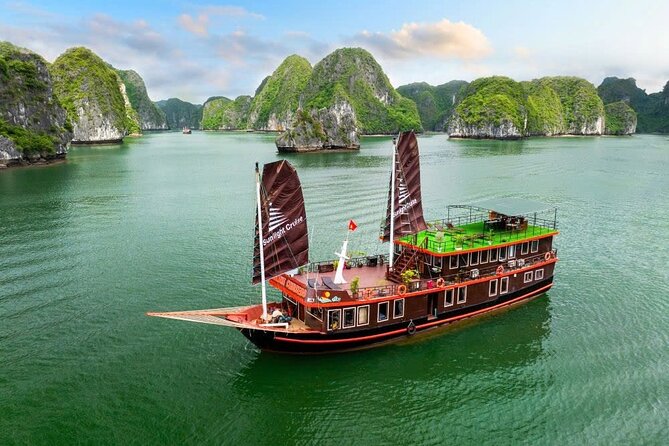 Full Day Trip to Lan Ha Bay with Kayaking in less tourist Areas - Cycling through Viet Hai Village