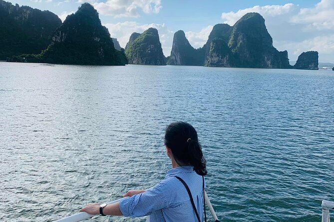 Full Day Trip to Lan Ha Bay with Kayaking in less tourist Areas - Kayaking through the Dark and Light Caves