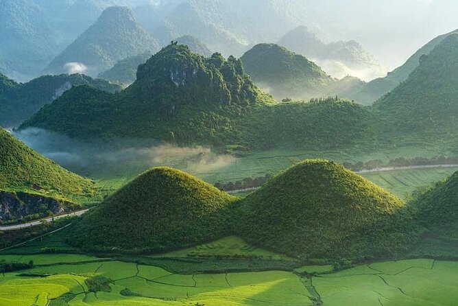 Ha Giang Loop 2D/1N Private Room + Free Dorm Hotel 1N before tour - Pao’s House and Sung La Valley