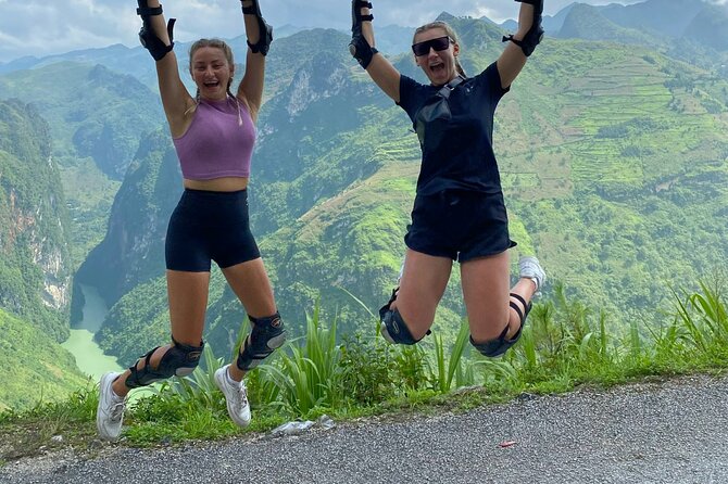 Ha Giang Loop 4 Day trip with Easy Rider - Day 4: Lùng Tám weaving and the return to Ha Giang