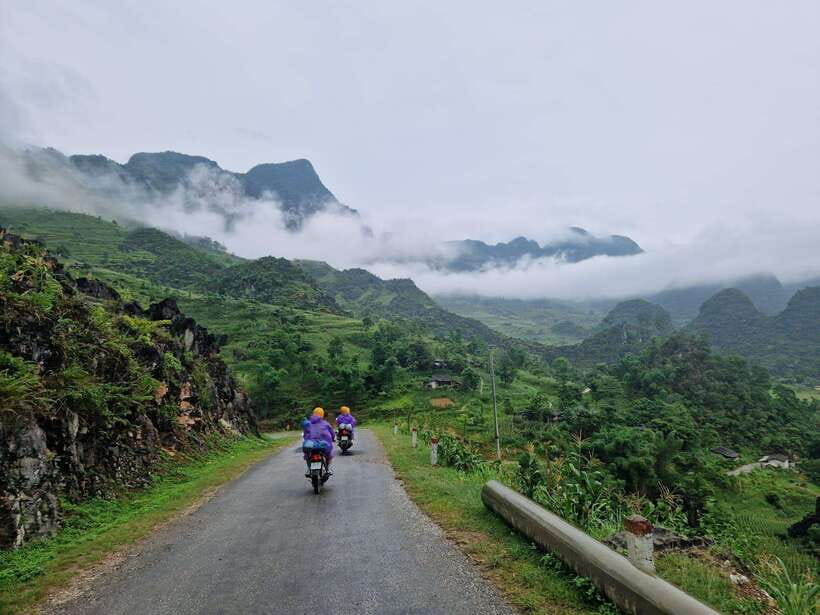 Ha Giang Loop 4D3N Mama's Homestay - Day 4: Du Gia waterfall and the ride back