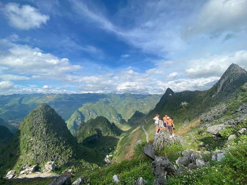 Ha Giang Loop 4D3N Mama's Homestay - Day 1: Heaven Gate, Nam Dam, and Yen Minh