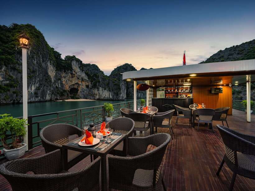 Ha Long Bay: 2-Day Tour with La Pandora Boutique Cruise - Who should book La Pandora?