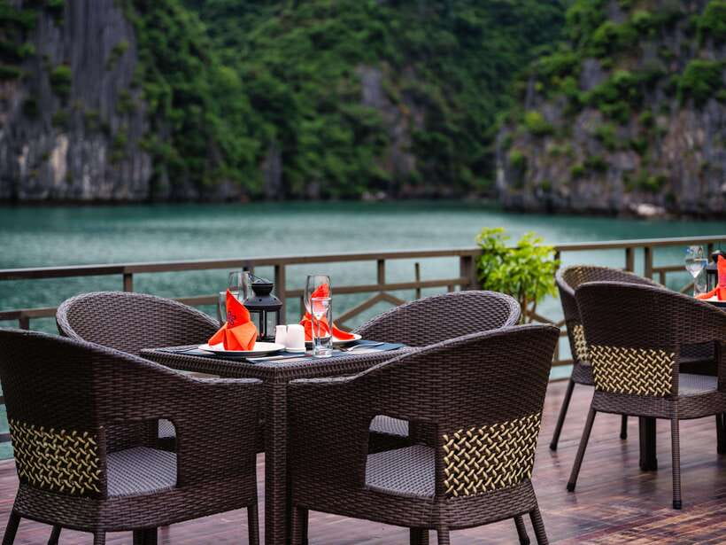 Ha Long Bay: 2-Day Tour with La Pandora Boutique Cruise - Sunrise and Dark and Bright Cave