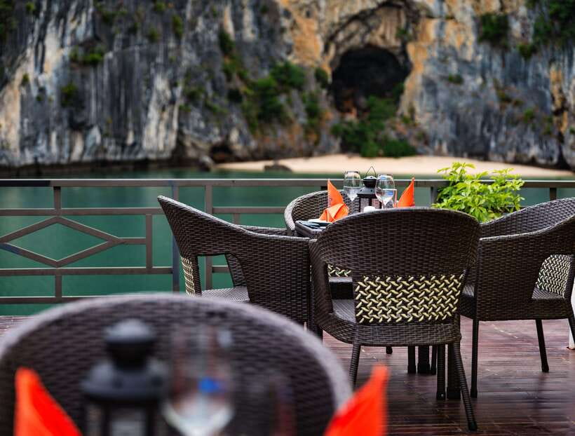 Ha Long Bay: 2-Day Tour with La Pandora Boutique Cruise - Which guide might lead your trip