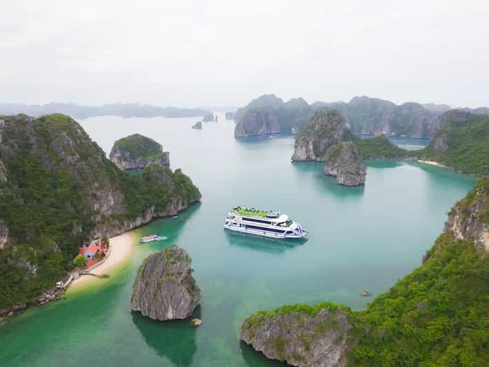 Ha Long Bay 8 hours daily tour on LA CASTA DAILY CRUISE - Why this day cruise works for a short visit