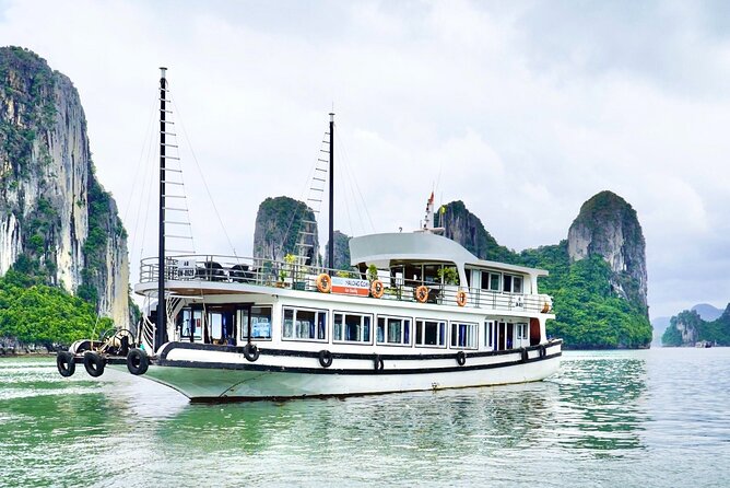 Ha Long Bay Cruise Day Tour-best selling: Included transportation - Kayaking or bamboo boat at Hang Luon