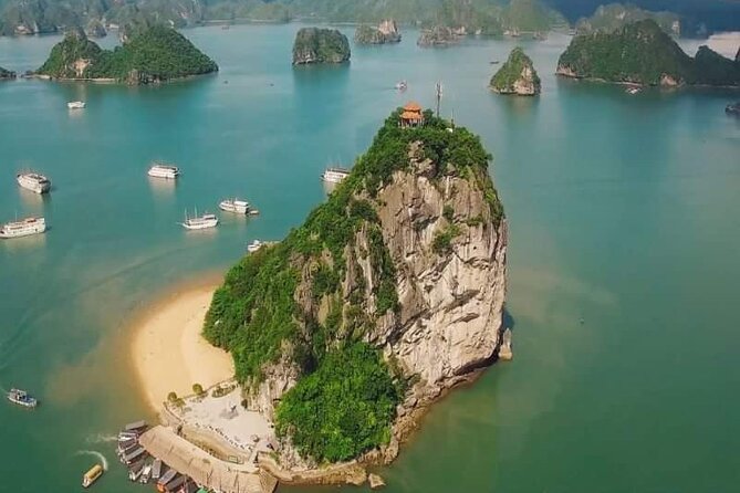 Ha Long Bay Cruise Day Tour with lunch, kayaking, surprise cave & titop island - Hanoi pickup and the long road to the marina