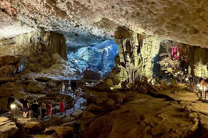 Ha Long Bay Day Cruise From Ha Noi - Luon Cave by kayak or bamboo boat