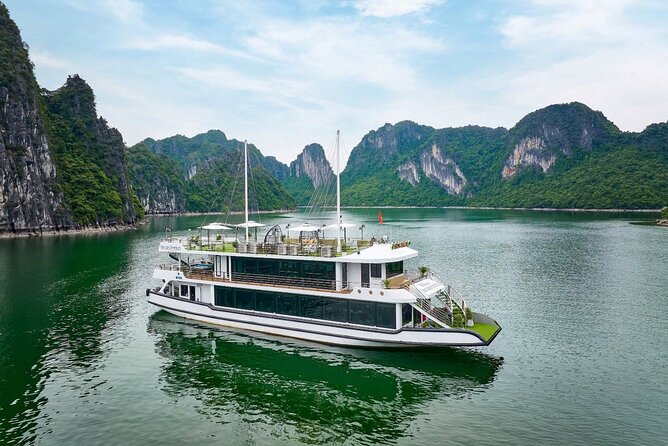 Ha Long Bay Luxury Day Cruise with Buffet Lunch, Caves & Kayaking - Sung Sot Cave: the day’s biggest walk