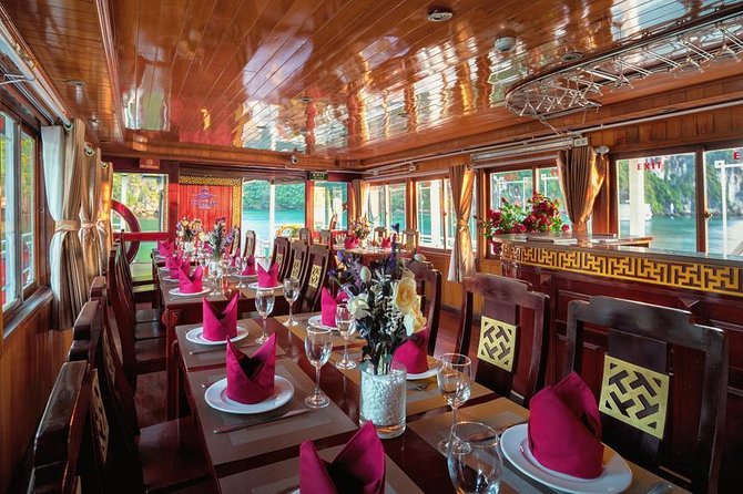 Ha Long bay tour in Middle 3 star cruise - Titop Island: 45 minutes for a view and a swim