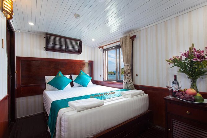 Ha Long bay tour in Middle 3 star cruise - Meals, drinks, and the practical details