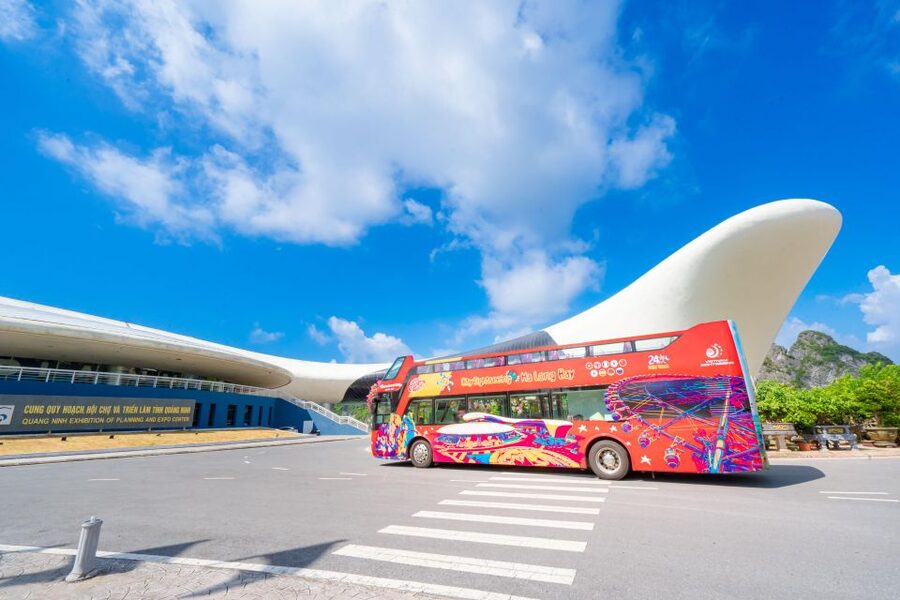 Ha Long: City Sightseeing Hop-On Hop-Off Bus Tour - Sun World Halong Complex: rides, shows, and a huge view