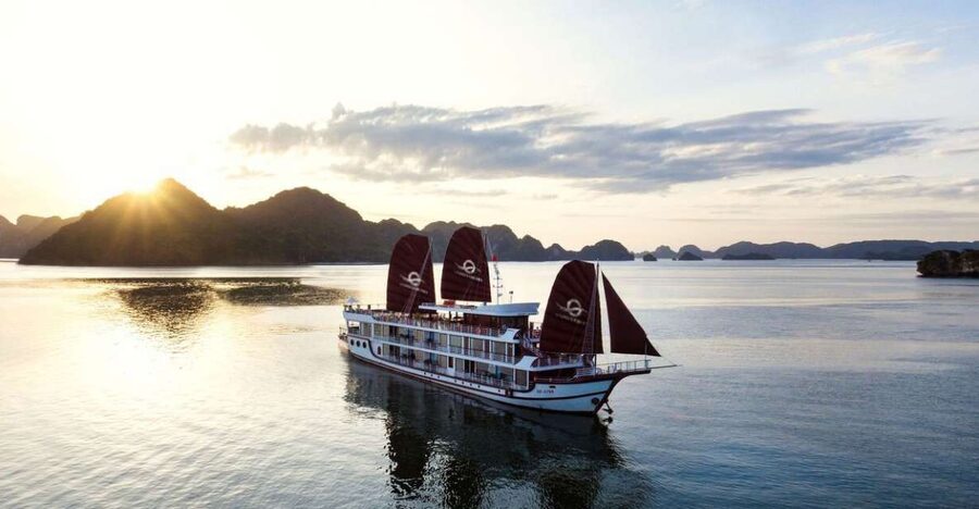 Ha Long & Lan Ha Bays: 2-Day Cruise with Meals & Kayaking - Bright Cave by bamboo boat