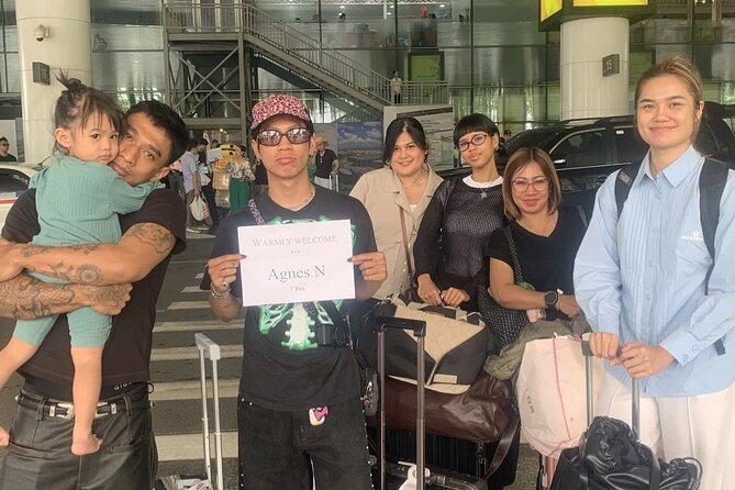 Ha Noi Hotel Transfer to Noi Bai Airport - Luggage help from curb to terminal