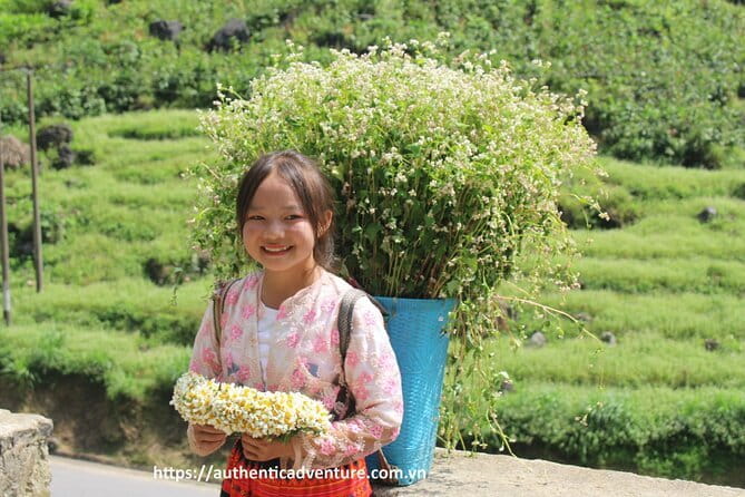 Hai Phong City Historical and Food Tour - Tam Bac Lake and fermented pork rolls