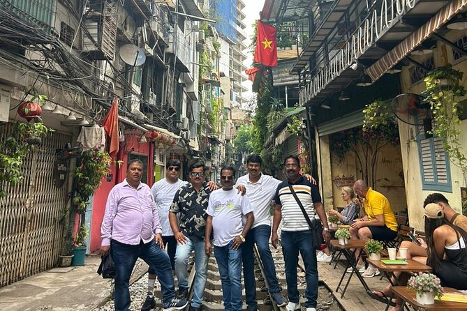 Half-Day Hanoi Highlights and Train Street Experience - Ho Chi Minh Mausoleum and the national story