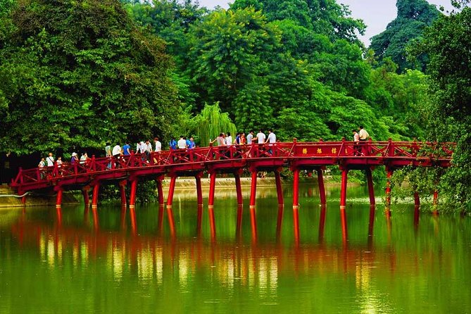 Half-Day Hanoi Private City Tour - One Pillar Pagoda in a 15-minute visit